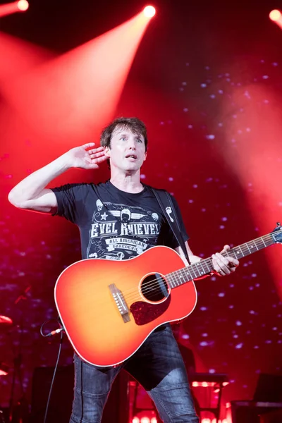 English Singer James Blunt Performs His Concert Guangzhou City South — Stock Photo, Image