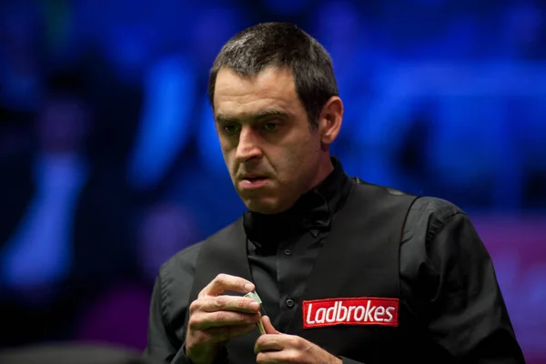 Ronnie Sullivan Inglaterra Aproveita Sua Sugestão Considerar Tiro Para Xiao — Fotografia de Stock