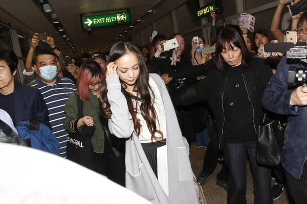 Співак Японська Амуро Namie Головки Виходу Після Посадки Міжнародного Аеропорту — стокове фото