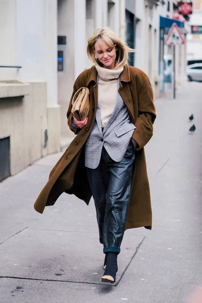 Eine Trendige Fußgängerzone Während Der Pariser Modewoche Herbst Winter 2018 — Stockfoto