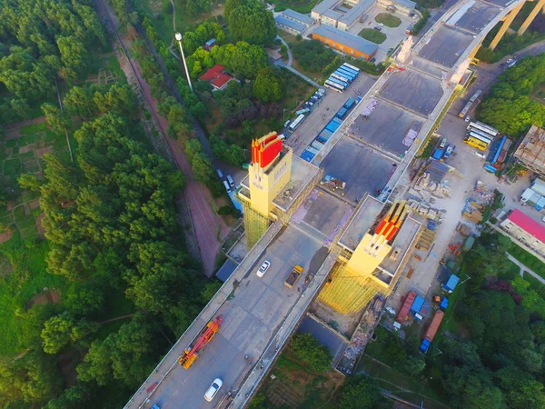 2018 日東中国江蘇省 南京市の南京揚子江橋の メートル高いブリッジヘッドの航空写真 — ストック写真