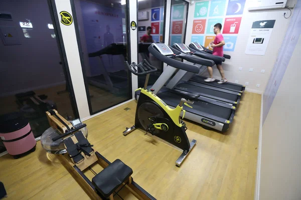 Citizen Exercises Shared Gym Chengdu City Southwest China Sichuan Province — Stock Photo, Image