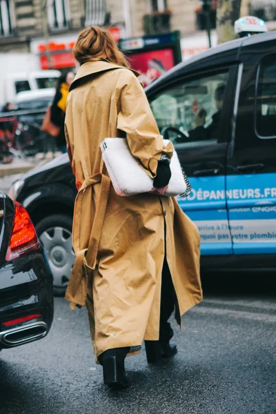 Passeios Pedestres Moda Rua Durante Paris Fashion Week Fall Winter — Fotografia de Stock