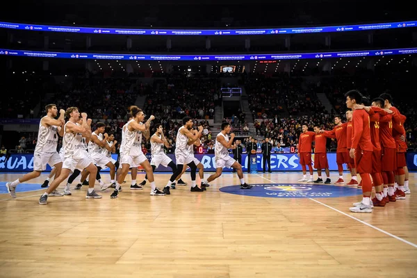 Gracze Nowej Zelandii Wykonać Taniec Haka Kiwi Rozweselić Swojej Grupie — Zdjęcie stockowe