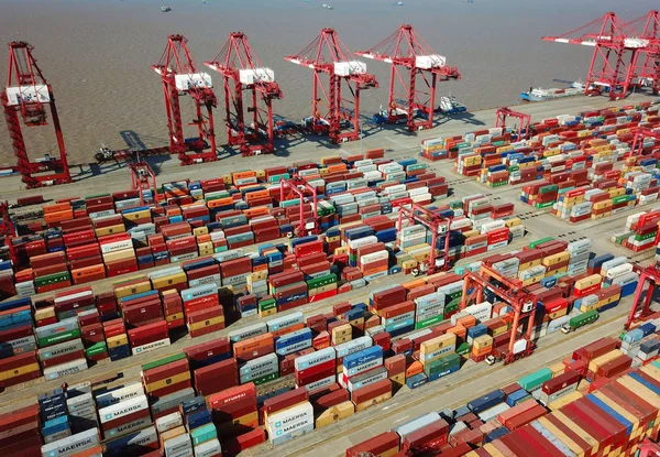 An aerial view of containers at the fourth phase of the Yangshan Deep-Water Port, the world's largest automated cargo terminal, in Shanghai, China, 10 April 2018 — Stock Image Aerial View Containers Fourth Phase Yangshan Deep Water Port World Royalty Free Stock Images
