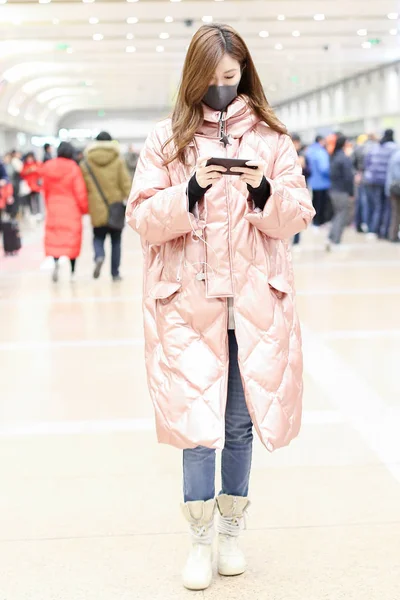 Chinese Model Sui Pictured Beijing Capital International Airport Beijing China — Stock Photo, Image