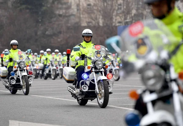 Traffic Police Officers Pose New Motorcycles Handover Ceremony Qingdao City — Stock Photo, Image