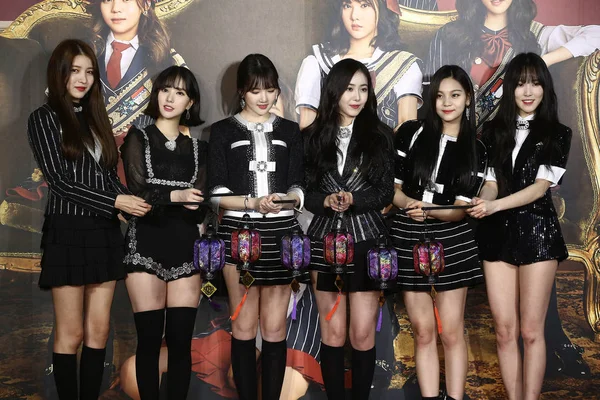 Члени Групи Південнокорейських Дівчина Gfriend Бути Присутнім Прес Конференції Концерт — стокове фото