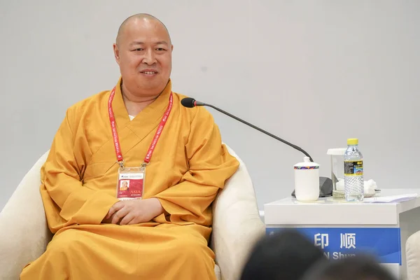 Yin Shun Vice Chairman Buddhist Association China Attends Sub Forum — Stock Photo, Image