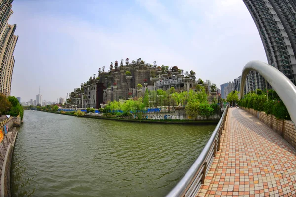 Uma Vista Edifícios Altos Com Terraços Diferentes Alturas Apelidados Jardins — Fotografia de Stock