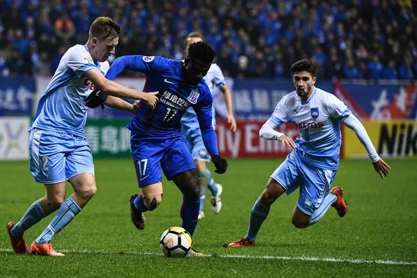 Futbolista Nigeriano Obafemi Martins Del Shanghai Shenhua China Centro Desafía — Foto de Stock