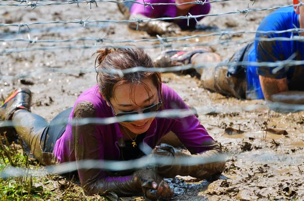 Participante Participa Corrida Mudder 2018 Corrida Obstáculos Olympic Forest Park — Fotografia de Stock