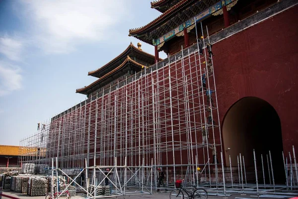 Des Travailleurs Chinois Rénovent Musée Palais Également Connu Sous Nom — Photo