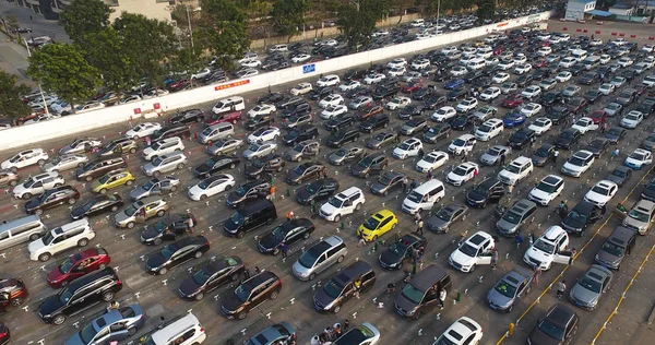 Vista Aérea Massas Veículos Fila Para Esperar Por Serviços Ferry — Fotografia de Stock