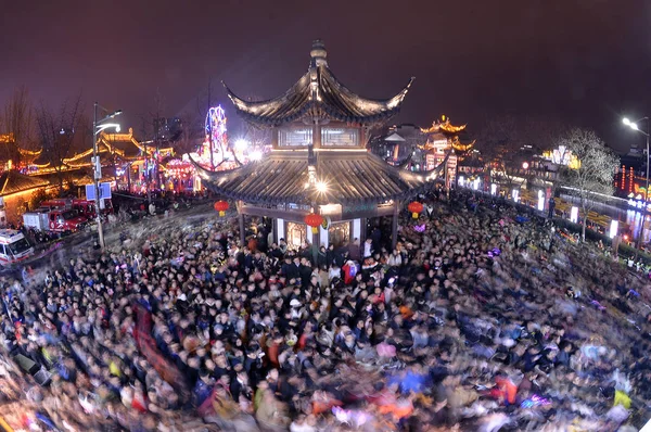 Turisti Residenti Locali Affollano Una Fiera Delle Lanterne Confucius Temple — Foto Stock