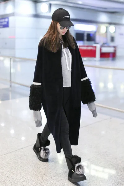 Hong Kong Model Actrice Angelababy Arriveert Beijing Capital International Airport — Stockfoto