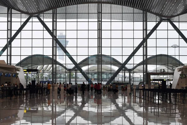Внутренний Вид Терминала Международного Аэропорта Гуанчжоу Байюнь Городе Гуанчжоу Провинция — стоковое фото