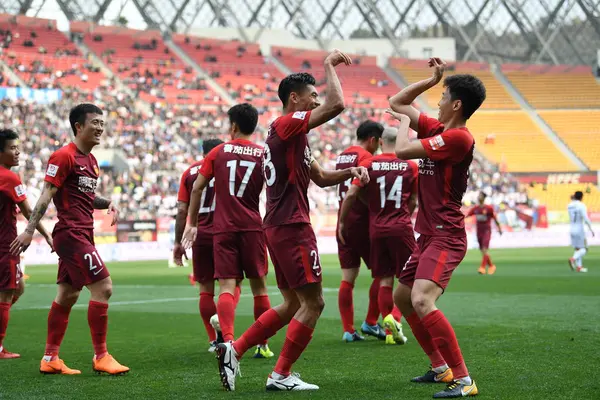 Giocatori Hebei China Fortune Festeggiano Dopo Aver Segnato Gol Contro — Foto Stock