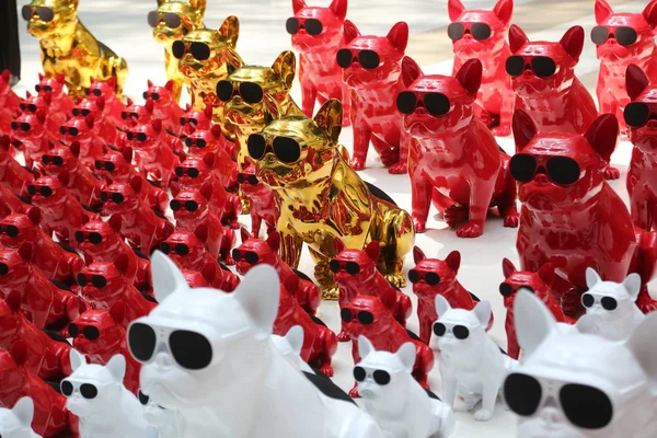 Las Esculturas Bulldog Exhibición Están Alineadas Centro Comercial Ciudad Shenyang — Foto de Stock
