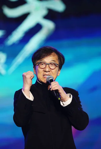 Hong Kong Kungfu Gwiazda Jackie Chan Wykonuje Podczas Ceremonii Prezentacji — Zdjęcie stockowe