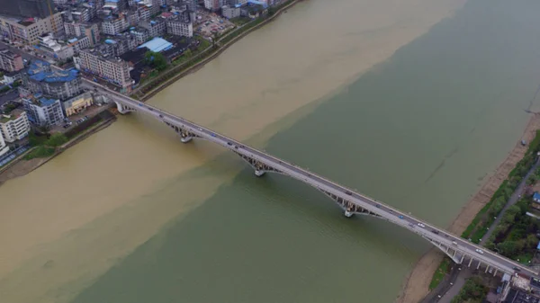 Vue Aérienne Fleuve Rongjiang Divisée Deux Parties Après Fortes Pluies — Photo