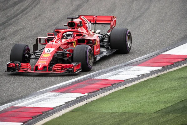 Německá Sebastian Vettel Ferrari Voly Jeho Auto Během Praktického Cvičení — Stock fotografie