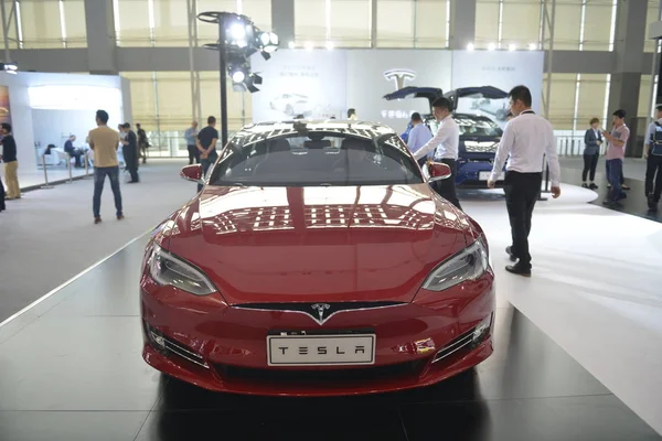 Электромобиль Tesla Модели Представлен Xiv Международной Автомобильной Выставке Китая Гуанчжоу — стоковое фото