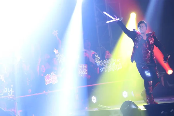 の中に実行する台湾の歌手兼俳優周杰倫ジェイ チョウ コンサート ツアー 2018 2018 中国で — ストック写真