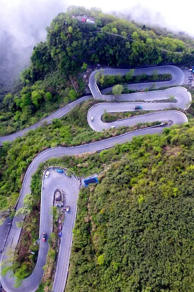 Vista Aérea Uma Estrada Montanha Sinuosa Cidade Jishou Xiangxi Tujia — Fotografia de Stock