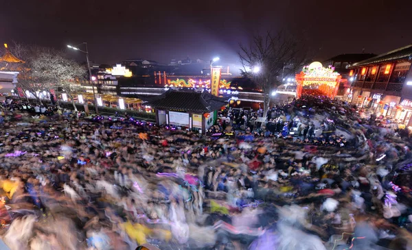 Touristen Und Einheimische Bevölkern Eine Laternenmesse Konfuzius Tempel Der Stadt — Stockfoto