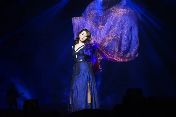 홍콩이 글로리아 당나라 Tsz 알려진 그녀의 2018에 마카오 하트의 콘서트 — 스톡 사진