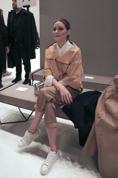 Model Amerykański Olivia Palermo Przybywa Tod Pokaz Mody Podczas Milan — Zdjęcie stockowe