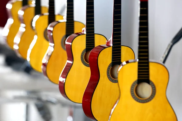 Las Guitarras Madera Exhiben Una Fábrica Ciudad Sangxu Condado Shuyang —  Fotos de Stock