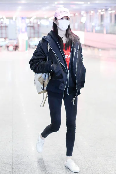 Modelo Chinês Mengyao Mais Conhecido Como Ming Retratado Aeroporto Internacional — Fotografia de Stock