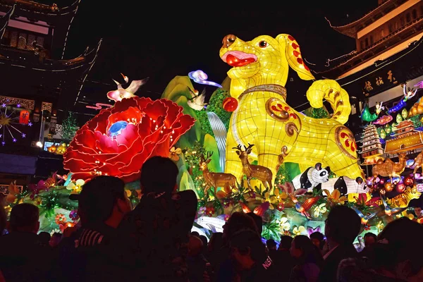 Tourists Enjoy Lanterns Decorations Celebrate Chinese Lunar New Year Spring — Stock Photo, Image