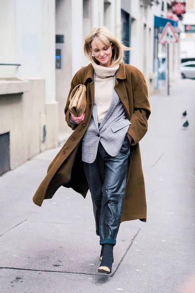 Eine Trendige Fußgängerzone Während Der Pariser Modewoche Herbst Winter 2018 — Stockfoto