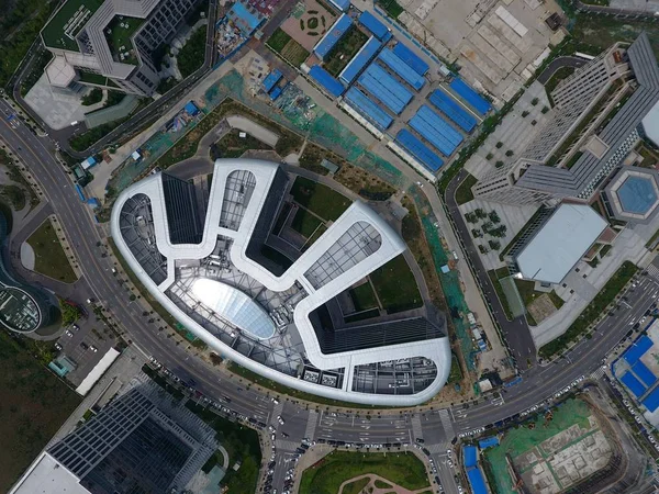 Edificios Oficinas Presenta Forma Rastrillo Pata Ciudad Zhengzhou China Central — Foto de Stock