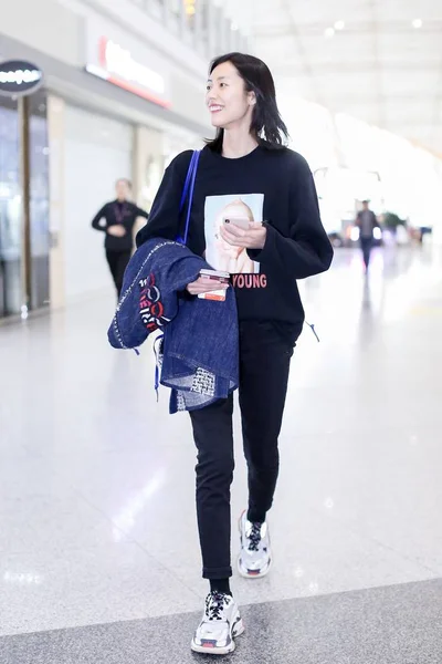 Modèle Chinois Liu Wen Arrive Aéroport International Pékin Chine Mars — Photo