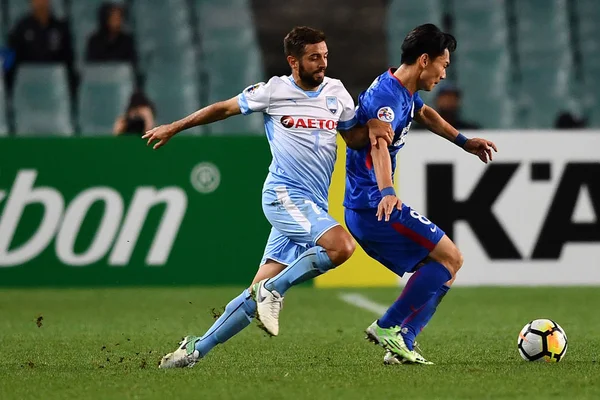 Michael Zullo Kiri Dari Australia Sydney Menendang Bola Untuk Membuat — Stok Foto