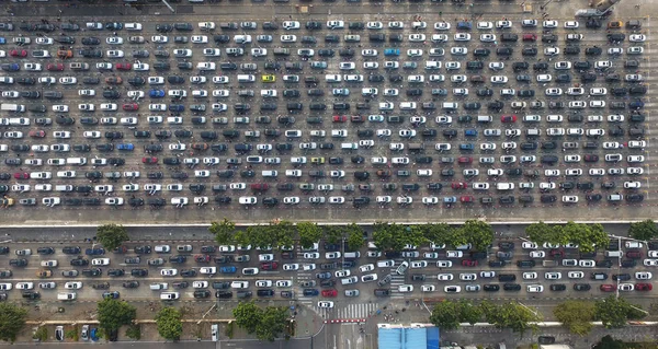 Luchtfoto Van Massa Van Voertuigen Rij Wachten Voor Veerdiensten Die — Stockfoto