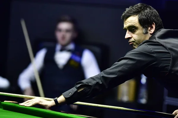 Ronnie Sullivan Inglaterra Considera Tiro Ross Muir Escocia Partido Por — Foto de Stock