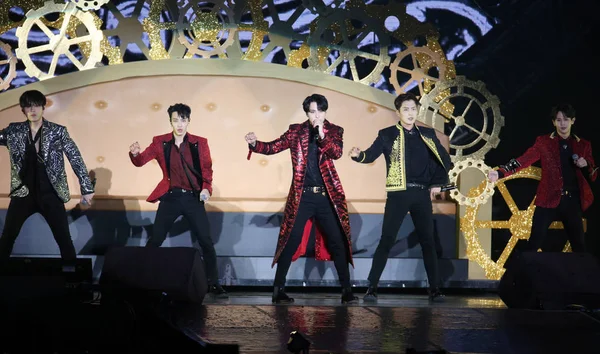 Taiwan Out Membros Boy Band Sul Coreana Highlight Anteriormente Conhecida — Fotografia de Stock