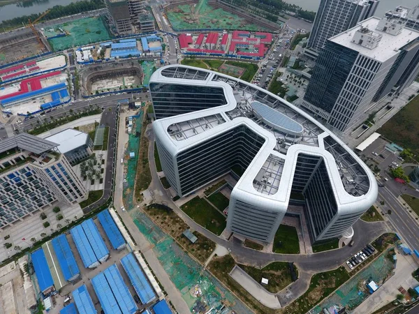 Immeubles Bureaux Forme Râteau Patte Dans Ville Zhengzhou Chine Centrale — Photo