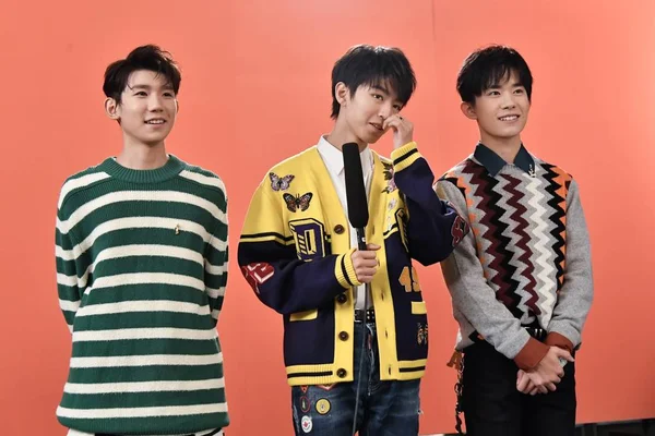 Esquerda Roy Wang Wang Yuan Karry Wang Wang Junkai Jackson — Fotografia de Stock