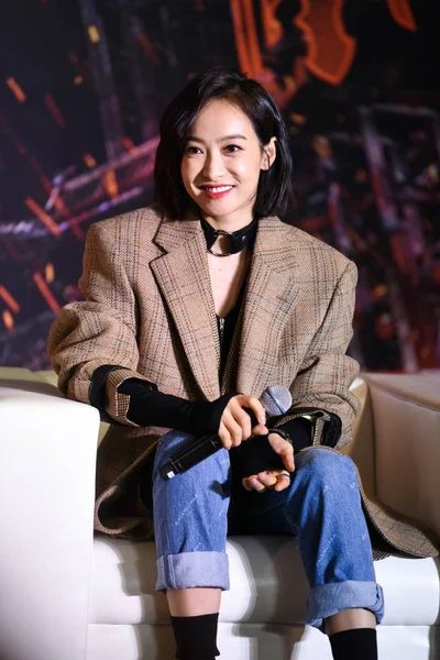 Chińska Piosenkarka Aktorka Victoria Piosenki Lub Piosenki Qian Uczęszcza Konferencji — Zdjęcie stockowe