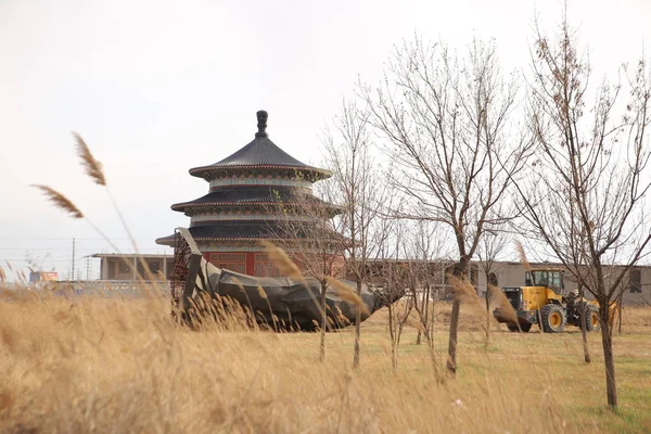 Estatua Toneladas Del Primer Emperador Chino Qin Shi Huang Dinastía —  Fotos de Stock