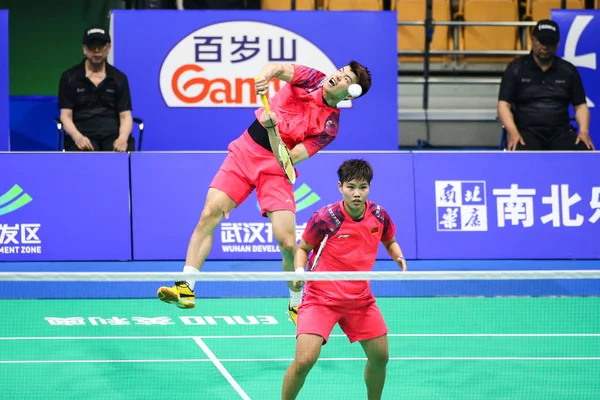 Dongping Tontowi 인도네시아의 Liliyana Natsir 그들의 결승전에서 중국의 후베이 홍보에에서 — 스톡 사진