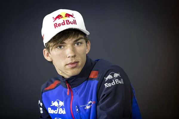 フランスの ドライバー スクーデリア ロッソのピエール Gasly 2018 フォーミュラ 中国グランプリ中国 上海市に上海インターナショナル サーキットで — ストック写真