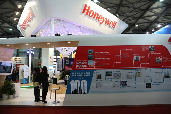 Människor Besöker Monter Honeywell Den China International Industry Fair Ciif — Stockfoto