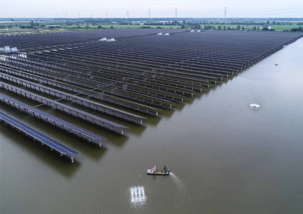 농산물 동쪽으로 중국의 2018에에서 태양광 발전소의 — 스톡 사진